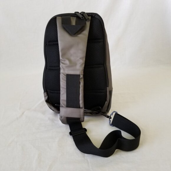 NEW! Water-Resistant Crossbody/Shoulder Bag w/USB Cord & Port and Padded Back - Picture 11 of 15